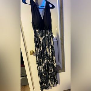 Maxi dress. Size 1x.